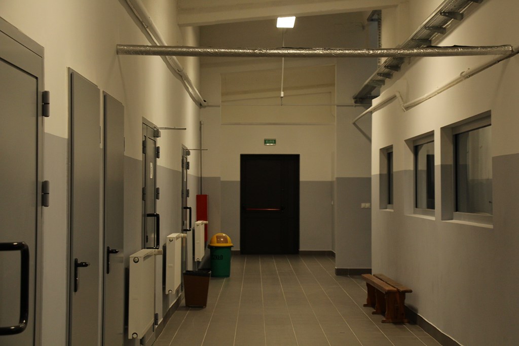 Obrazek przedstawia zdjęcie korytarza