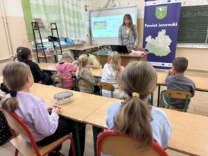 Read more about the article Spotkanie edukacyjne pt. „Mały gest – wielki efekt dla klimatu” – Publiczna Szkoła Podstawowa w Otroczu – 22-09-2026 r.