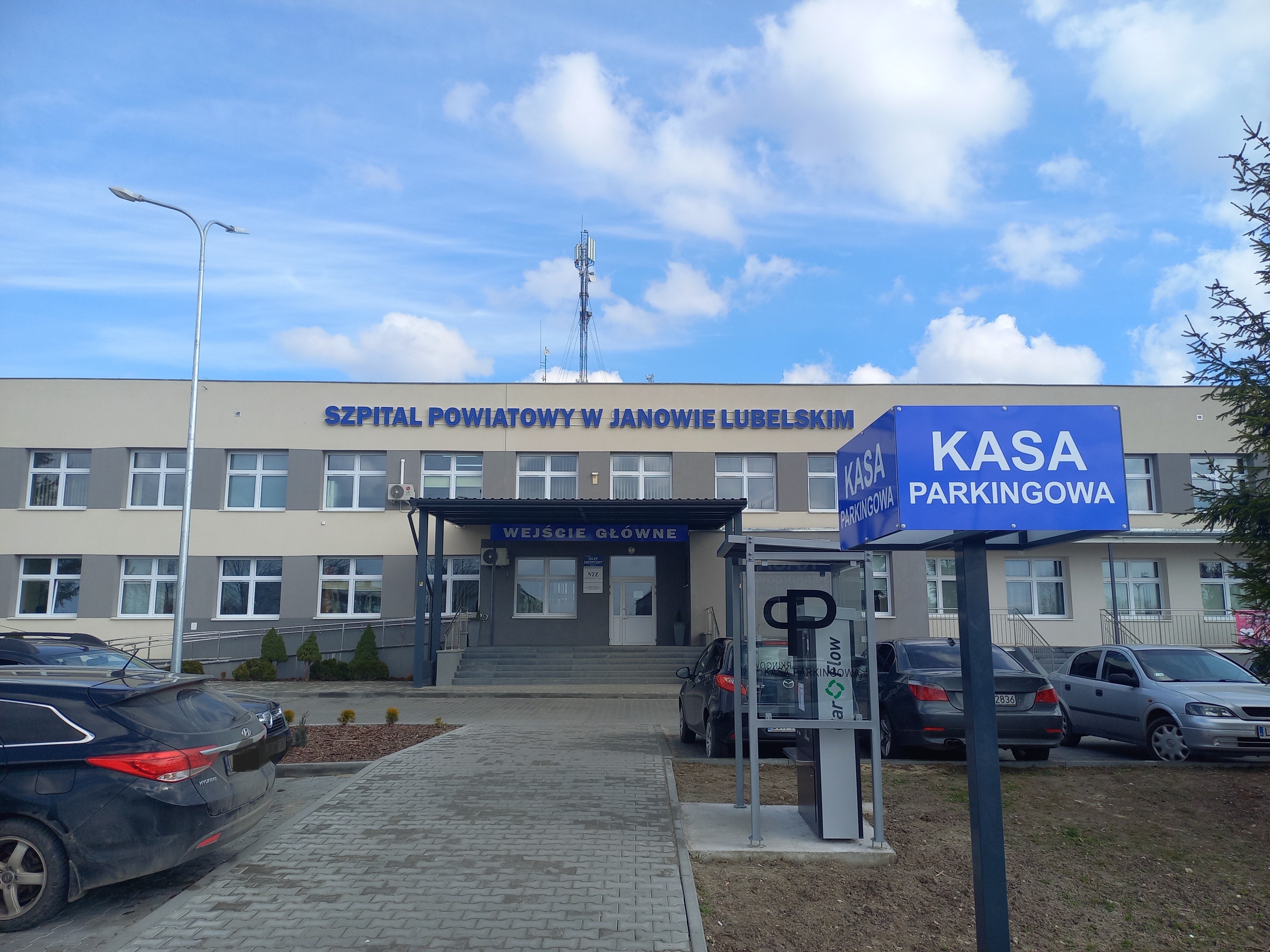 Szpital powiatowy w Janowie Lubelskim — na krawędzi przez NFZ, samorząd chroni to, co może