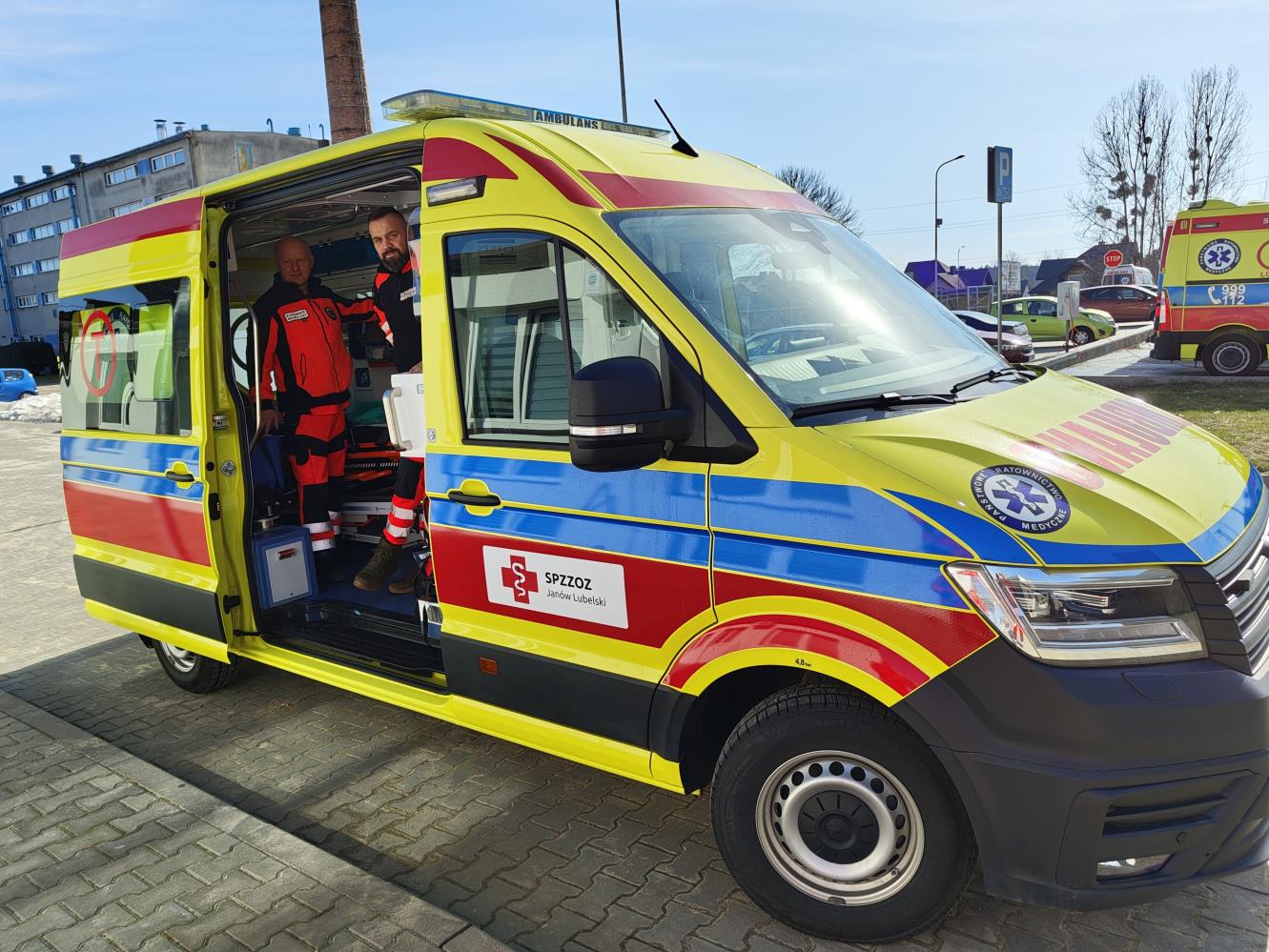 Szpital w Janowie. Ponad 600 tys. zł kosztowała nowa karetka transportowa