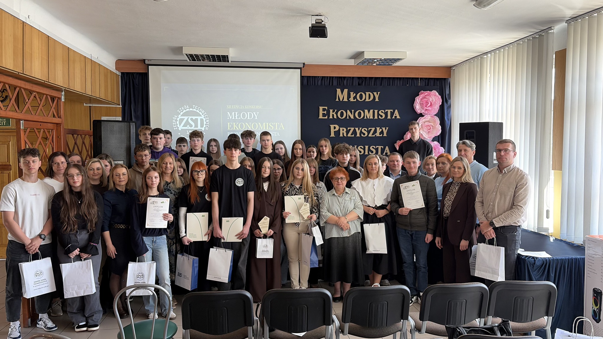 XII EDYCJA KONKURSU „MŁODY EKONOMISTA, PRZYSZŁY FINANSISTA”W ZESPOLE SZKÓŁ TECHNICZNYCH W JANOWIE LUBELSKIM