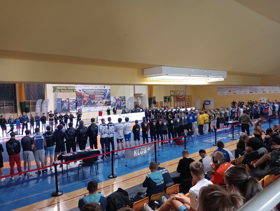 Zapasy. Brązowy medal dla Adriana Rząda – zawodnika Olimpu